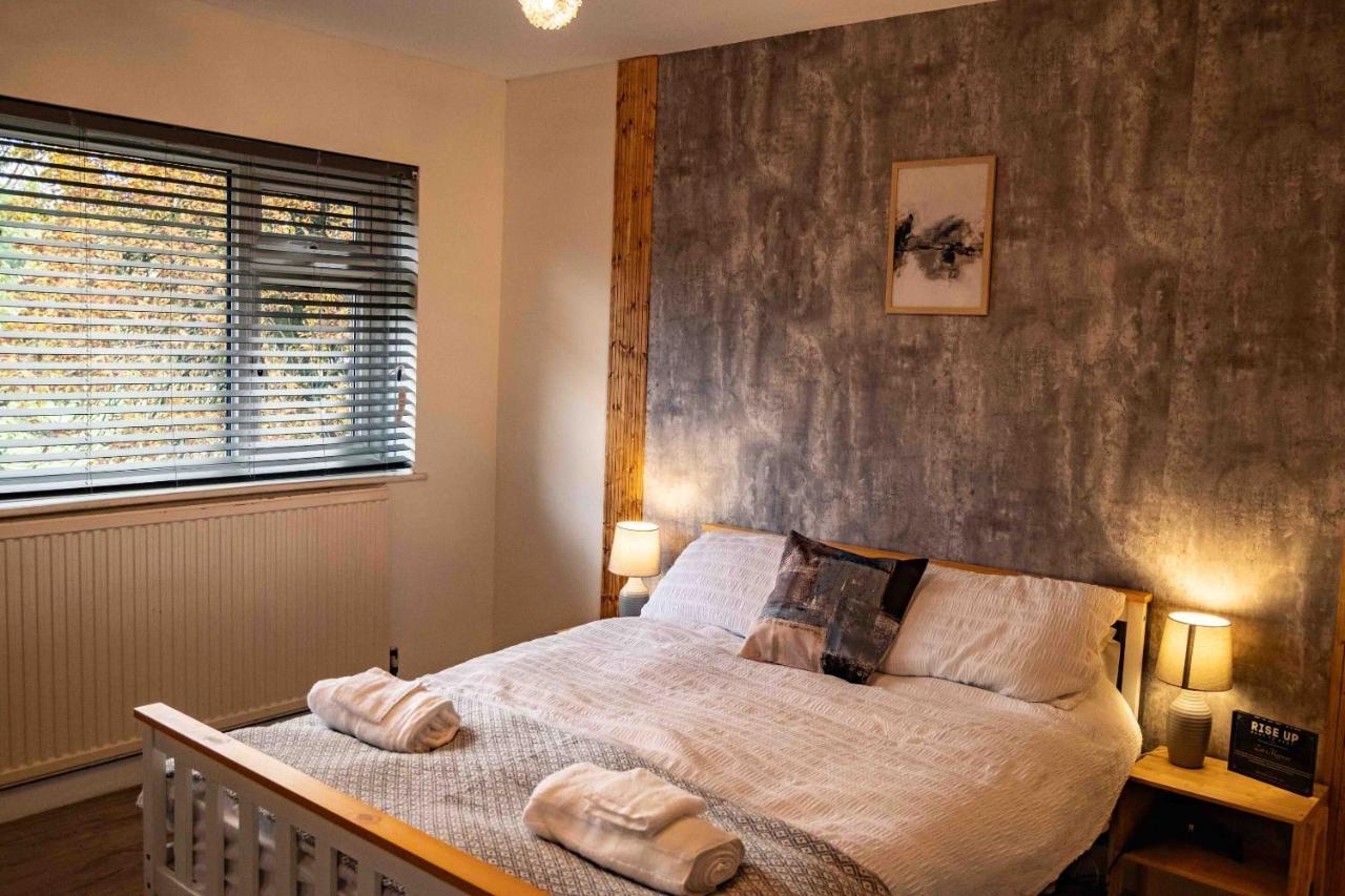Cross Lane Cottage Pudsey Exterior foto