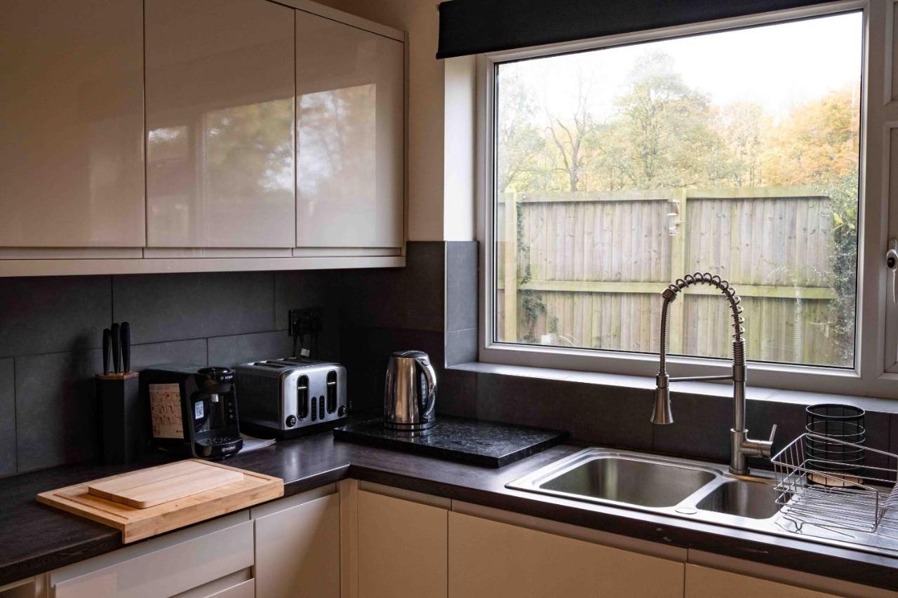 Cross Lane Cottage Pudsey Exterior foto