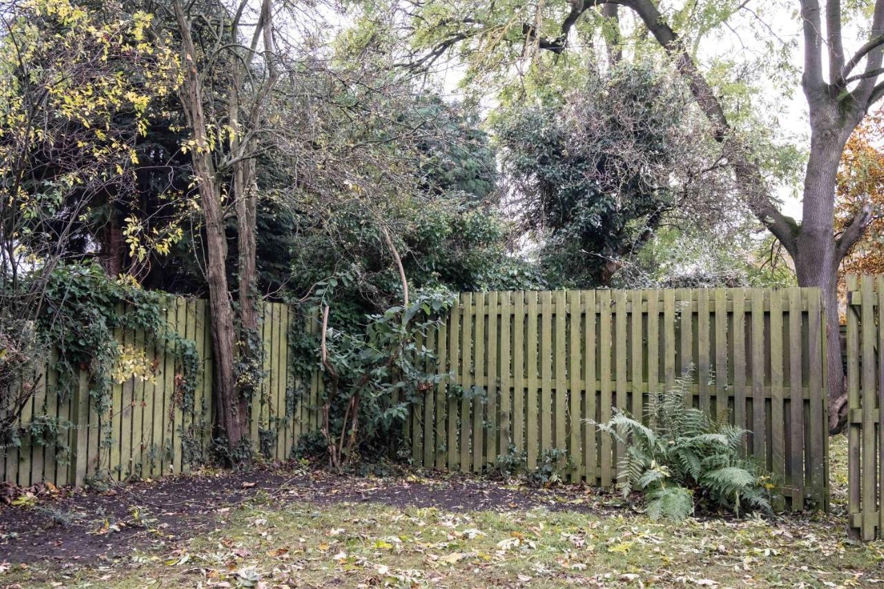 Cross Lane Cottage Pudsey Exterior foto